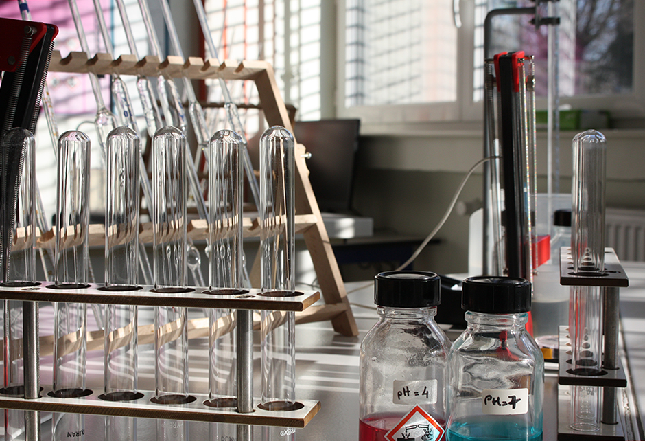 Des laboratoires équipés